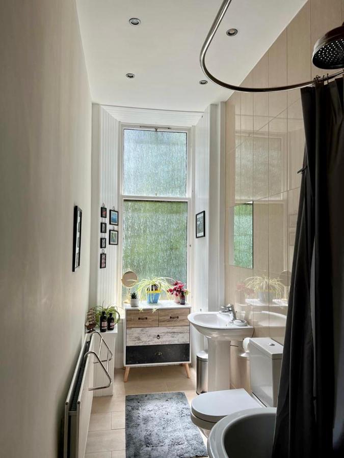 Beautiful Double Room In Idyllic West End Townhouse Glasgow Eksteriør bilde